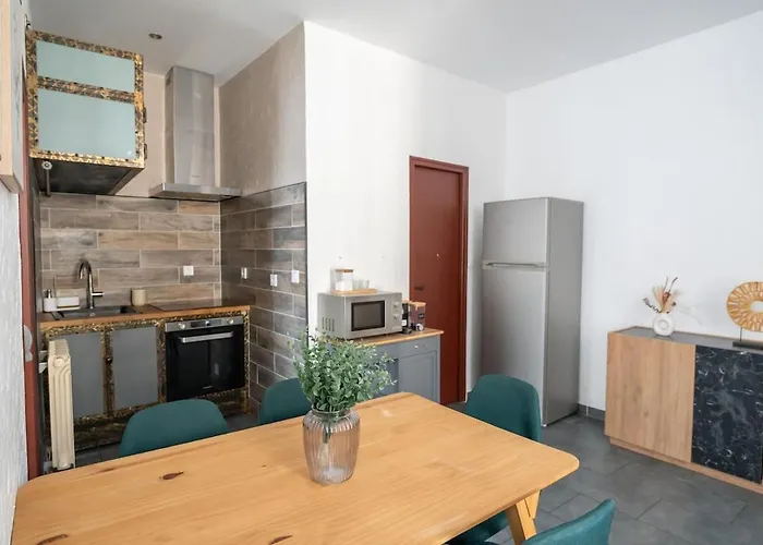 Διαμέρισμα Centre *